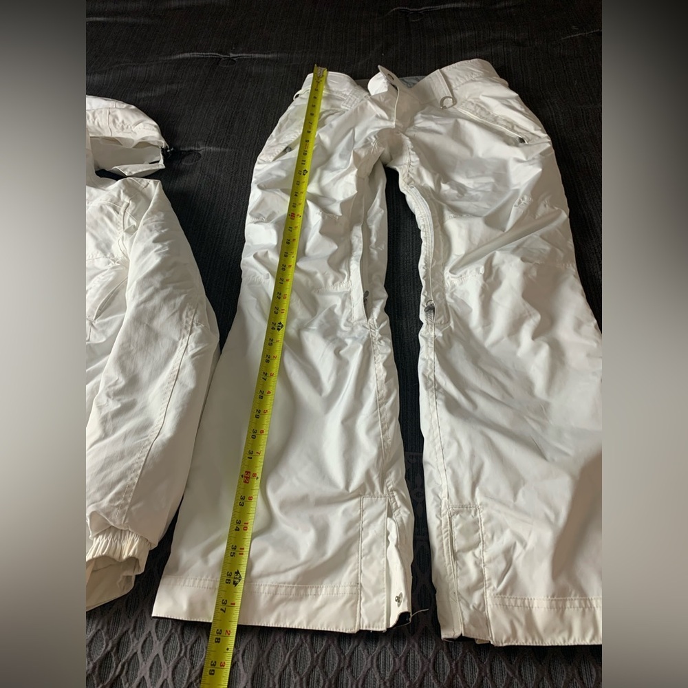 Betty Rides Ski Snowboard Set Jacket Pants White - Picture 16 of 16